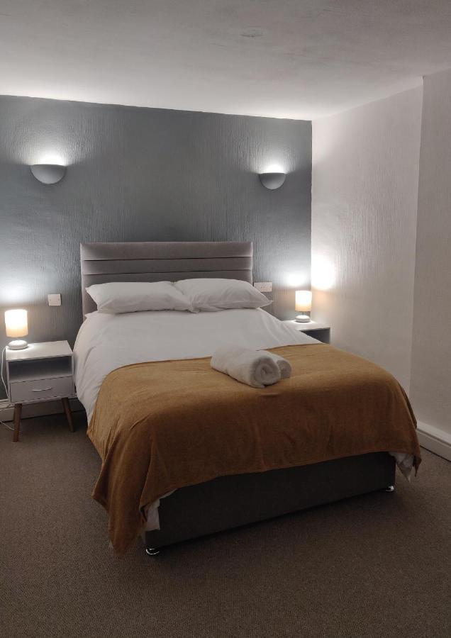 The Fox Hotel Much Wenlock Phòng bức ảnh