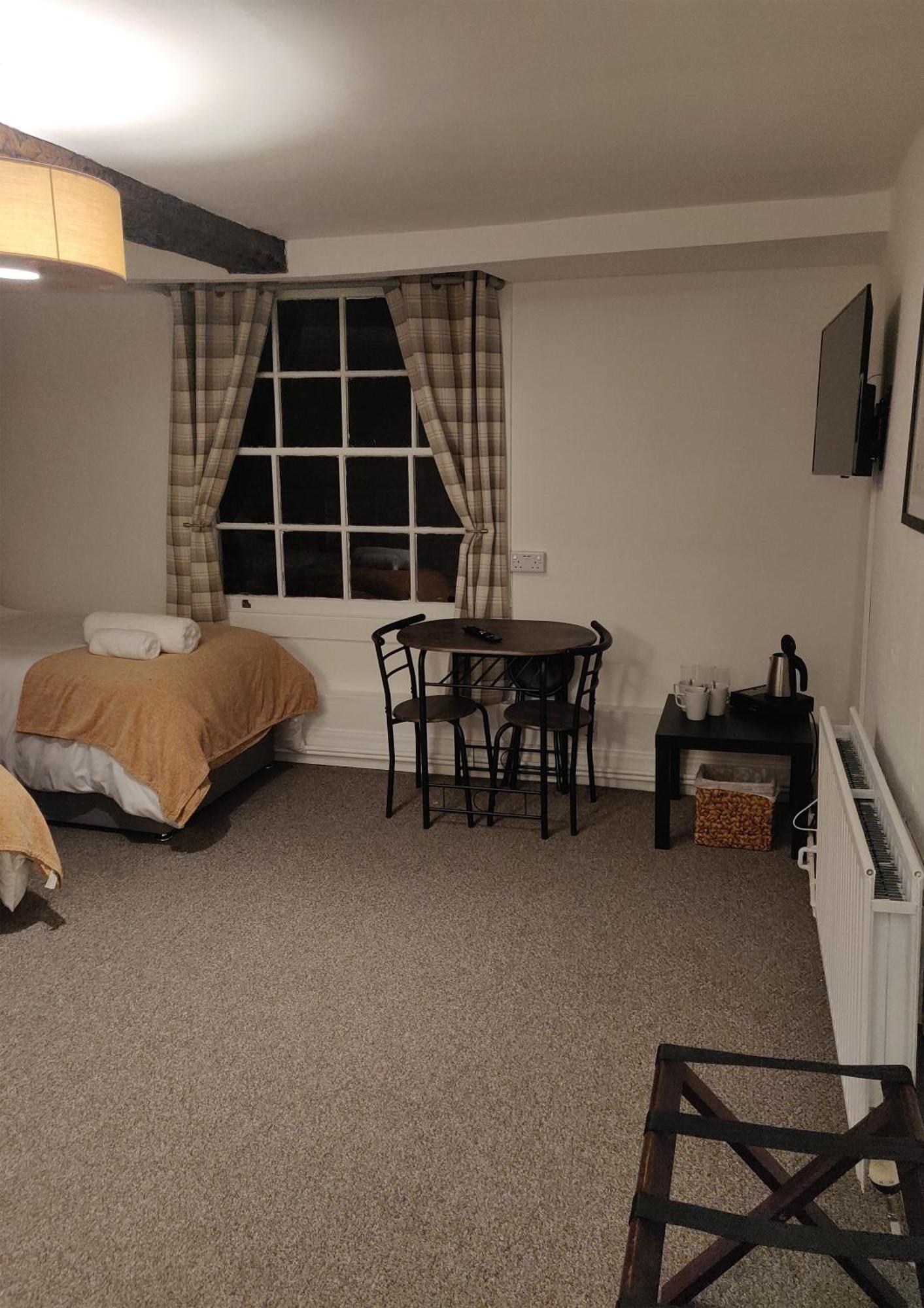 The Fox Hotel Much Wenlock Phòng bức ảnh
